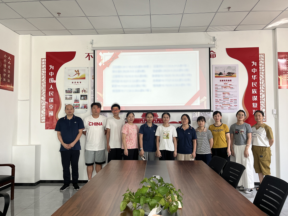 每月為員工過(guò)生日，以關(guān)愛(ài)聚人心